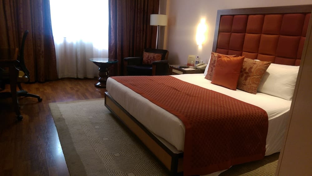 Vivanta Bengaluru Residency Road 5