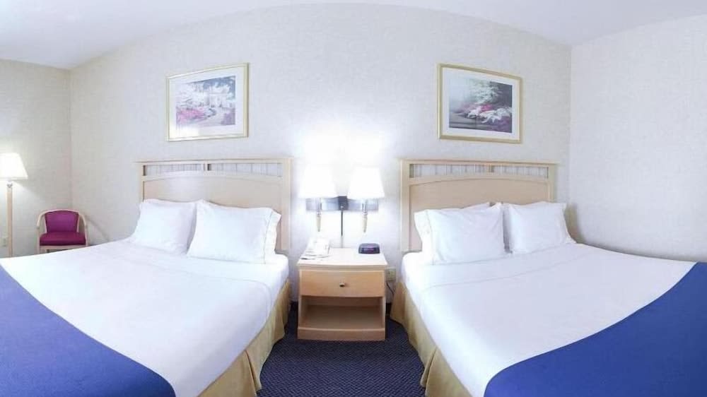 Holiday Inn Express Hotel & Suites Abilene, an IHG Hotel 5
