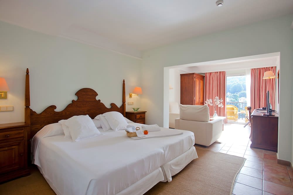 Hotel Cala Sant Vicenç - Adults Only 5