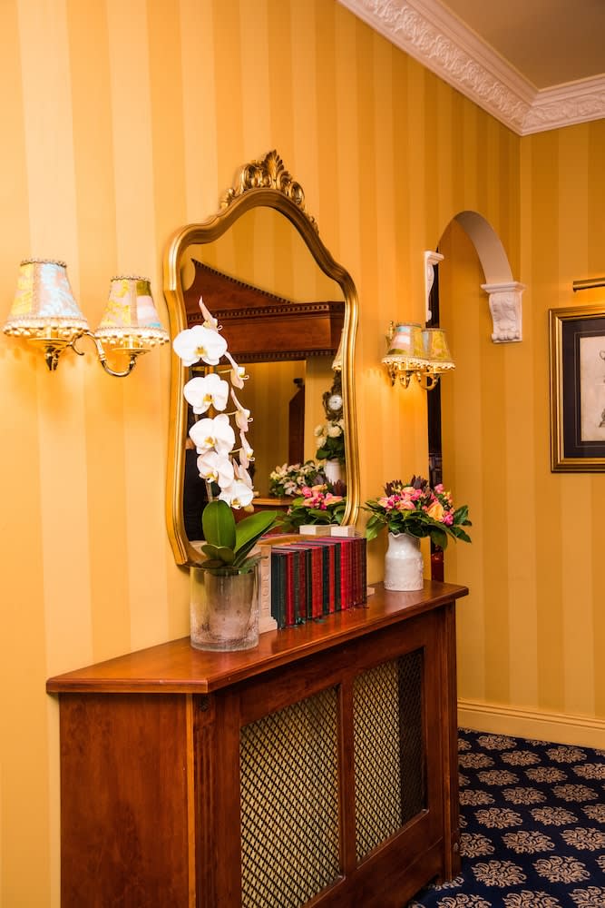 London Lodge Hotel 2