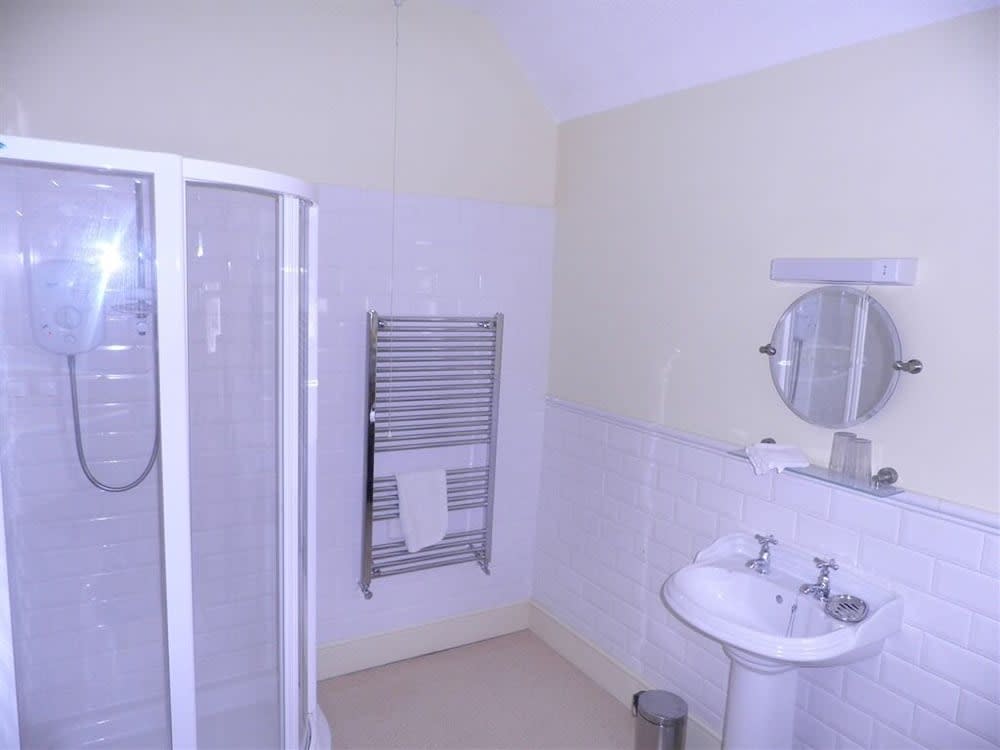 Salisbury Guest House 2