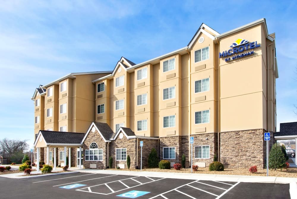 Microtel Inn & Suites by Wyndham 1