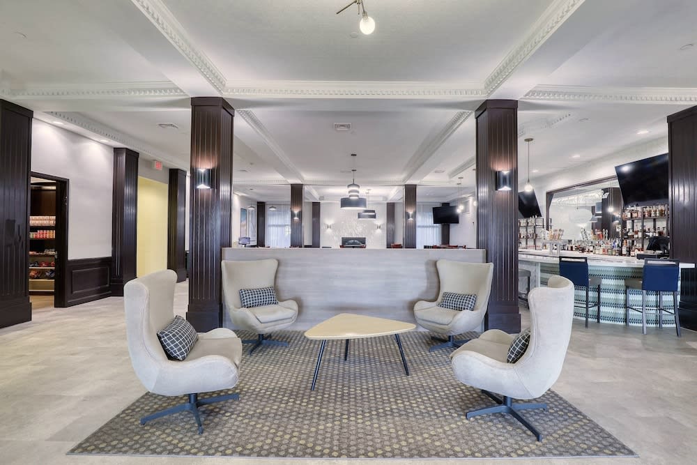 Holiday Inn & Suites MADISON WEST - MIDDLETON by IHG 2