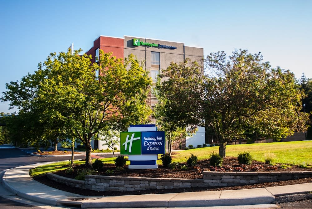 Holiday Inn Express & Suites BLACKSBURG - UNIVERSITY AREA by IHG 1