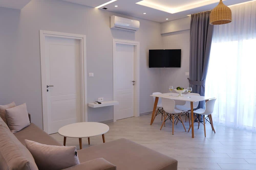 Blue Water Hotel Ksamil 2