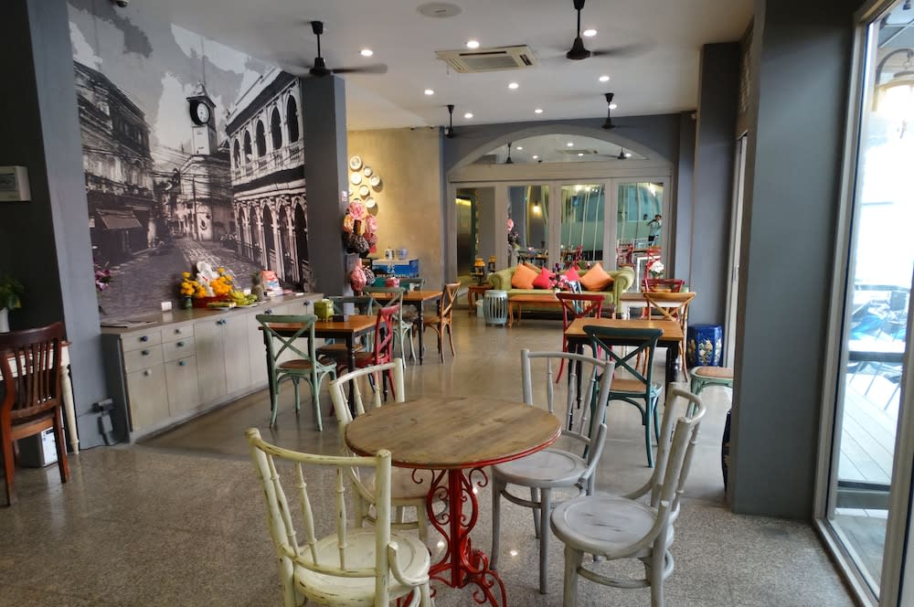 Acca Patong Apartments 2