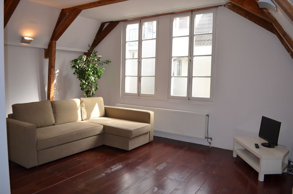 Rembrandtplein Bed & Breakfast 5