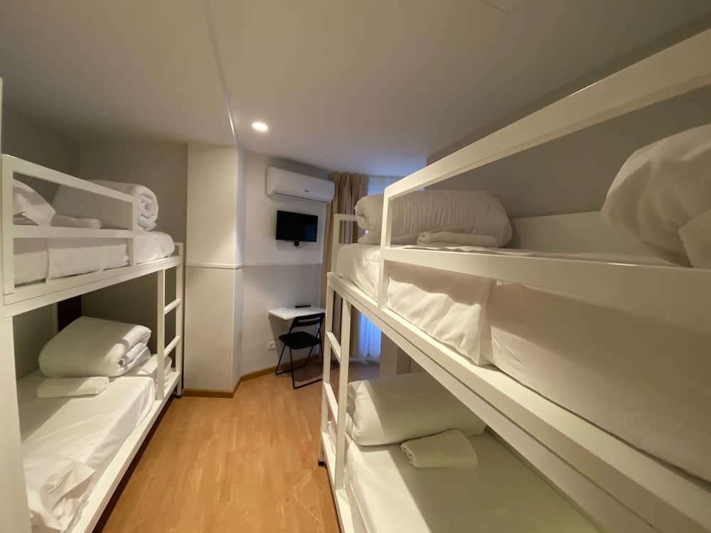 Far Home Gran Vía 5