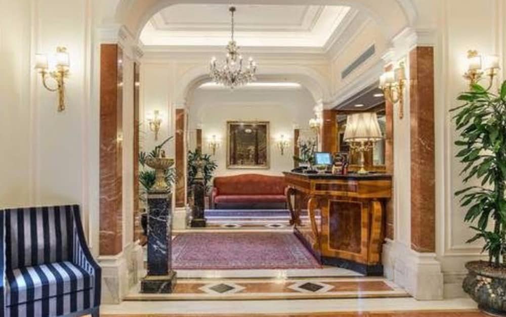 Albergo del Senato 5