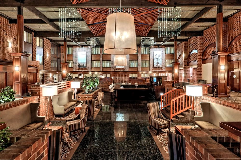 Best Western Premier the Central Hotel & Conference Center 4