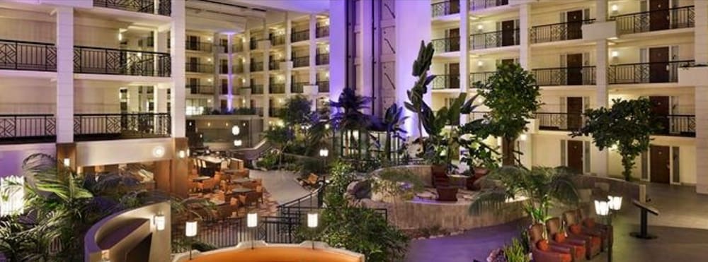 Embassy Suites by Hilton Piscataway Somerset 1