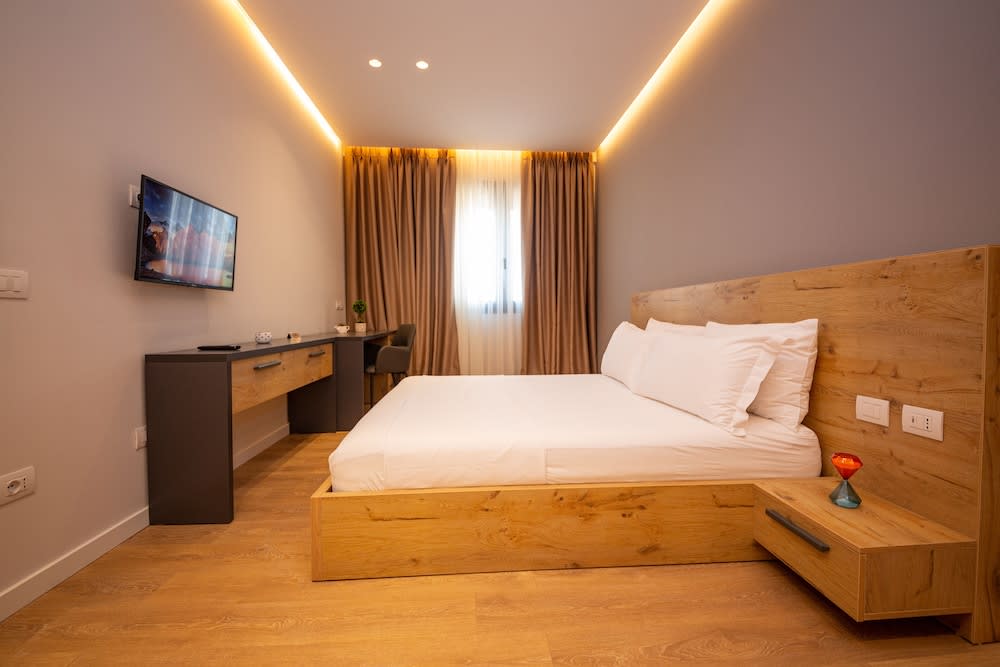 Central Chic Apartments 4