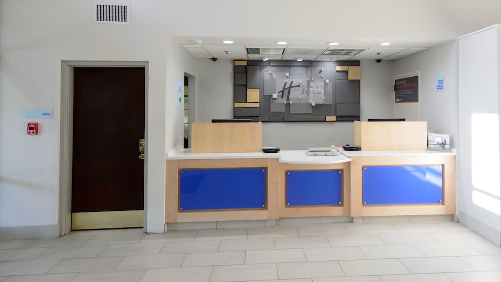 Holiday Inn Express HILLSBOROUGH (DURHAM AREA) by IHG 2