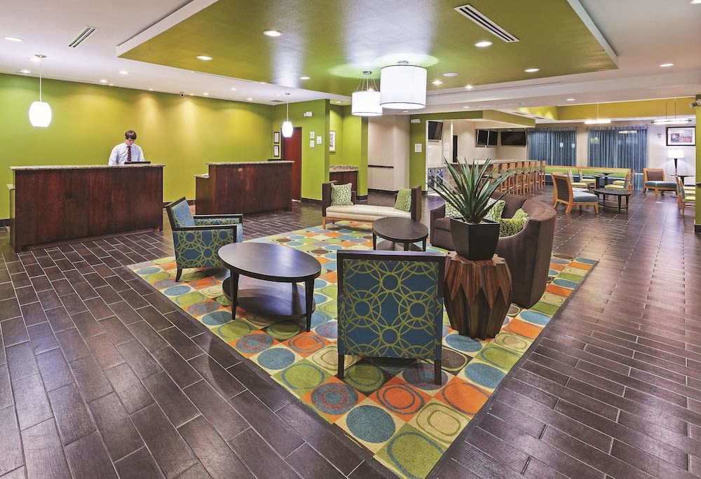 La Quinta by Wyndham Houston Willowbrook 2