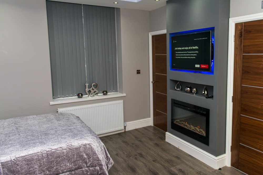 Aphrodite Suites Huddersfield 2