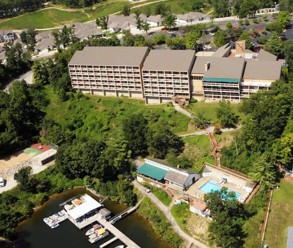 Inn at Grand Glaize 1