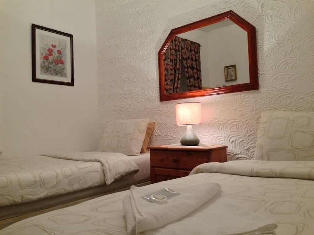 Wilsons Hotel - Blackpool Tower View 3