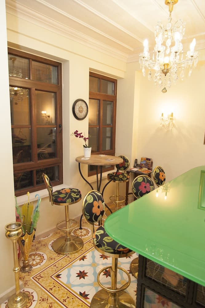 Villa Pera Suite Hotel 2