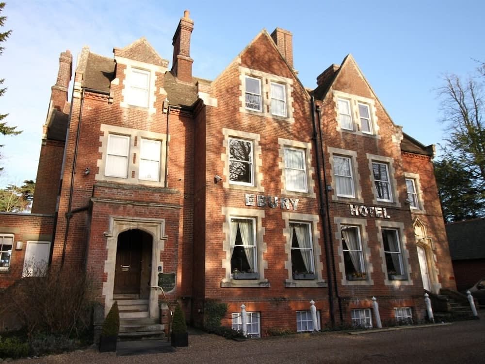 Canterbury Hotel Cottages and Apartments 1