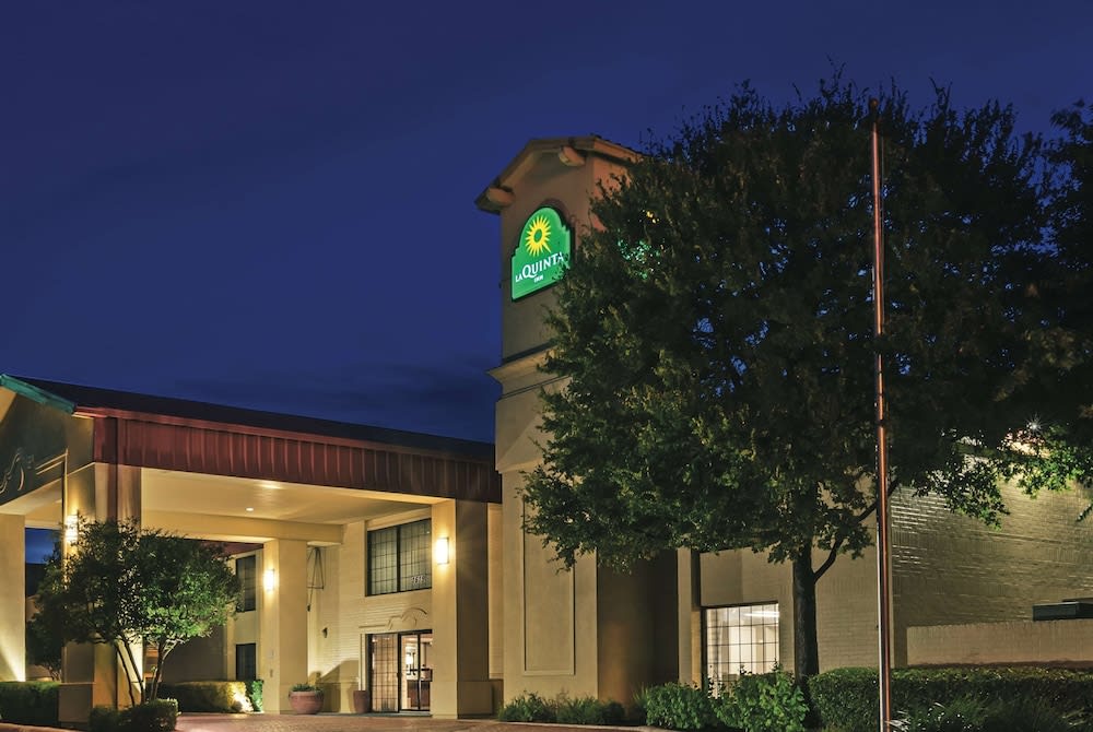 La Quinta Inn by Wyndham San Marcos 1