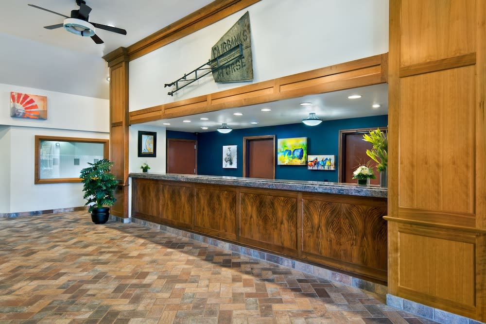 Oxford Suites Hermiston 2