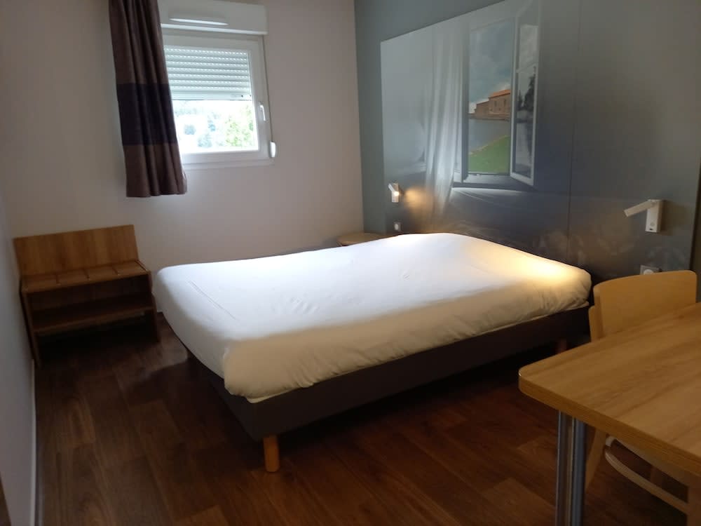 B&B HOTEL Saint-Etienne Monthieu 5