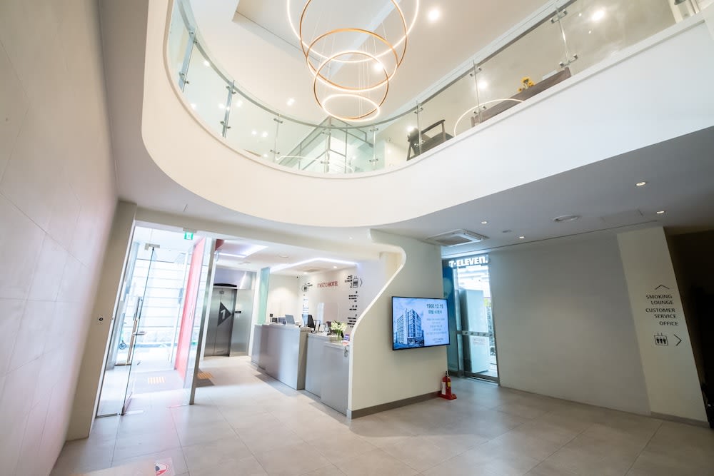 Metro Hotel Myeongdong 2