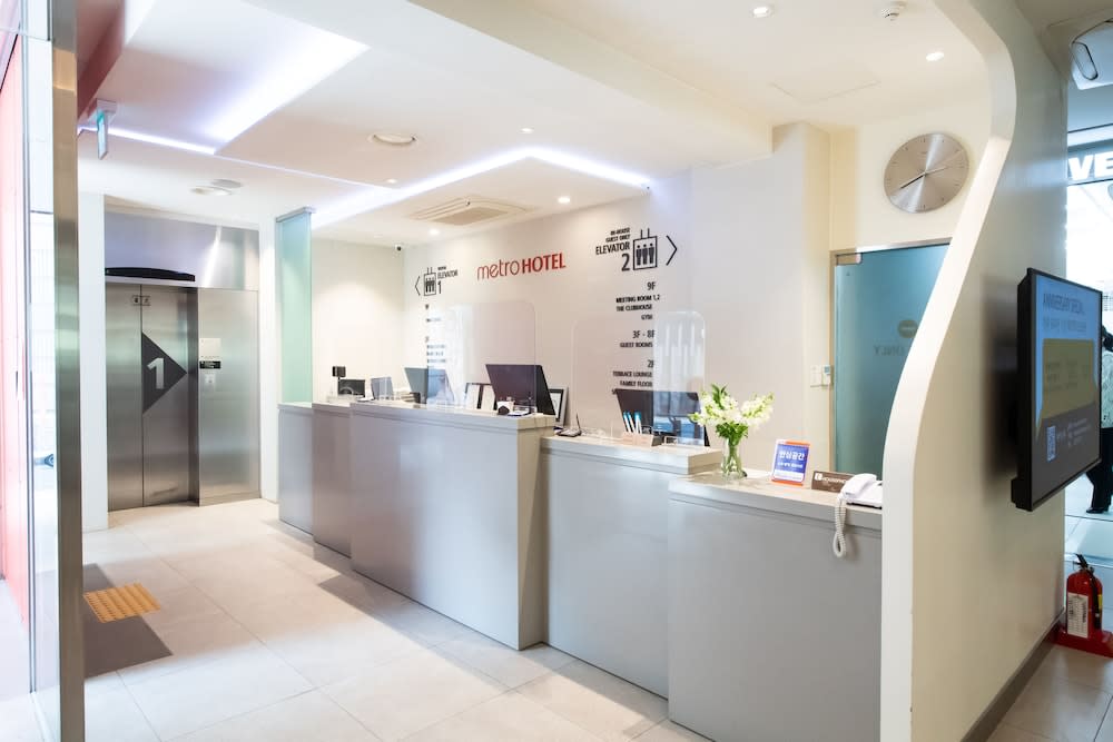 Metro Hotel Myeongdong 4