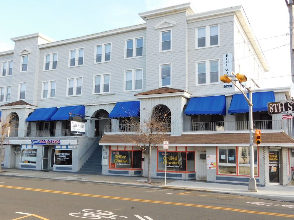 Blue Water Inn 1