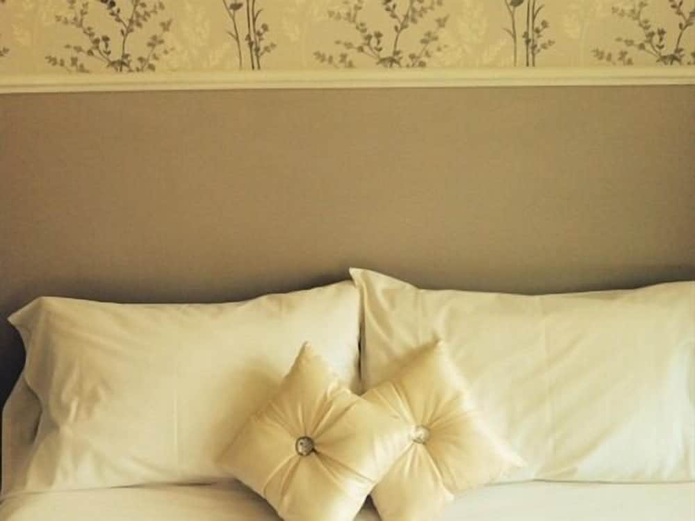 The Charlton Inn, Blandford Forum Best deals