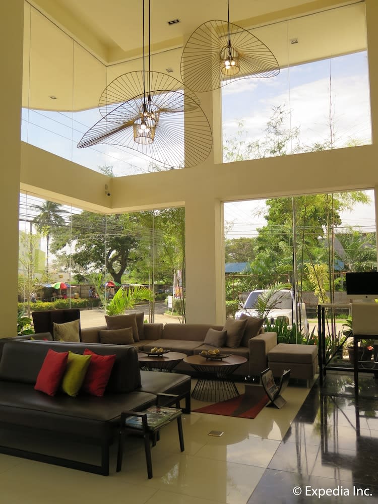 Home Crest Hotel 2
