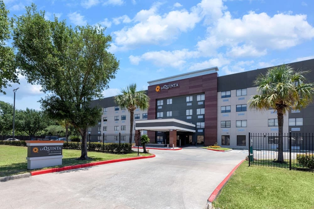 La Quinta by Wyndham Houston NW Brookhollow 1