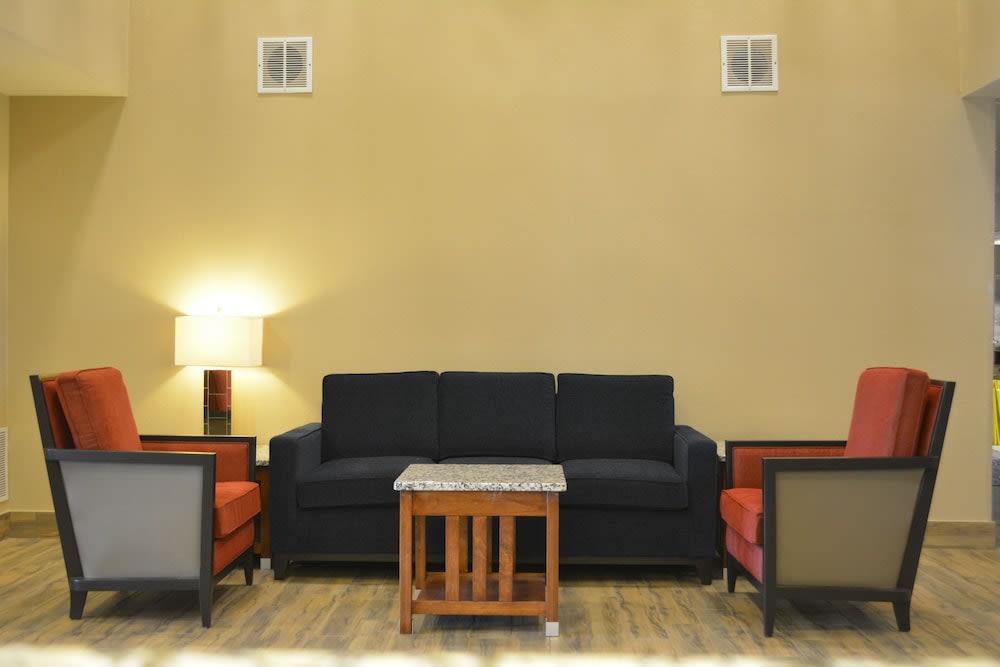 MainStay Suites Dubuque at Hwy 20 4