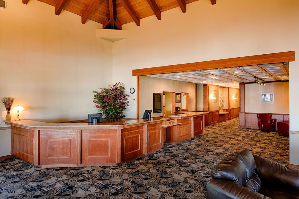 Red Lion Hotel & Conference Center Ellensburg 2