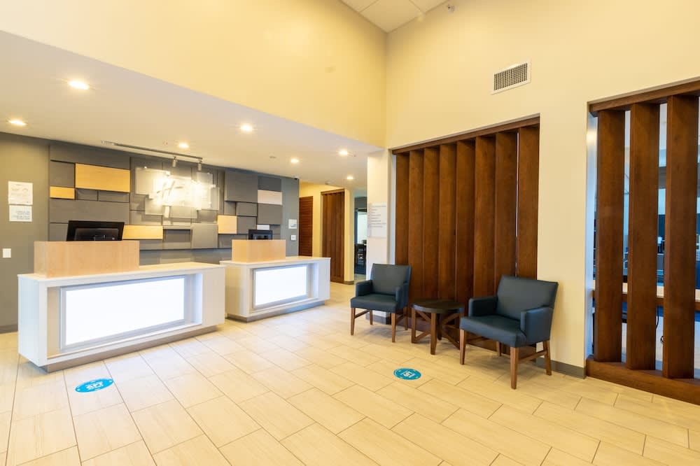 Holiday Inn Express ANAHEIM WEST by IHG 1