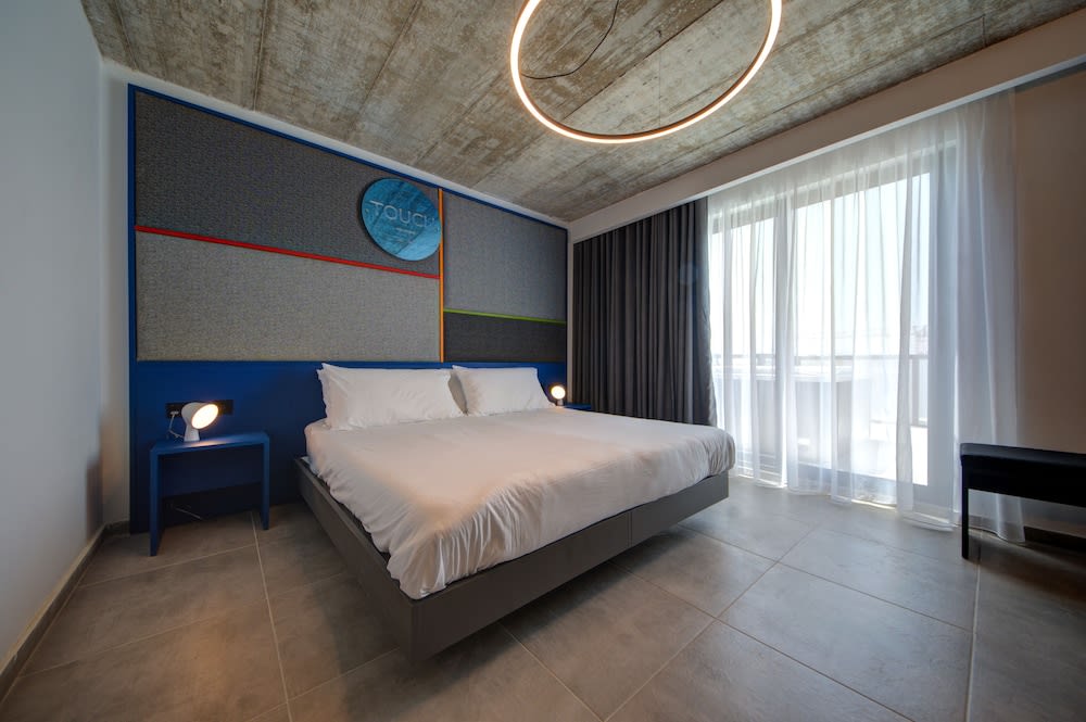 IKYK Hotel- IK Collection 3