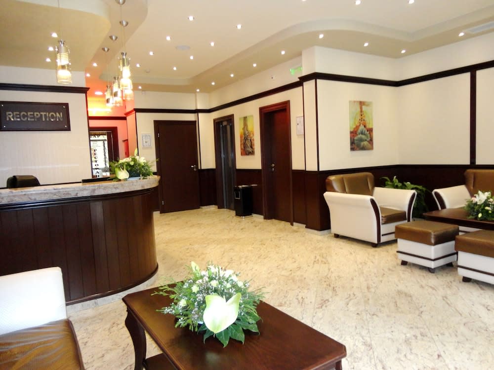 Favorit Hotel 2