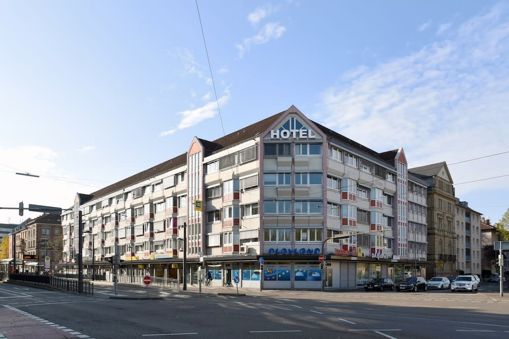 Hotel am Karlstor 1