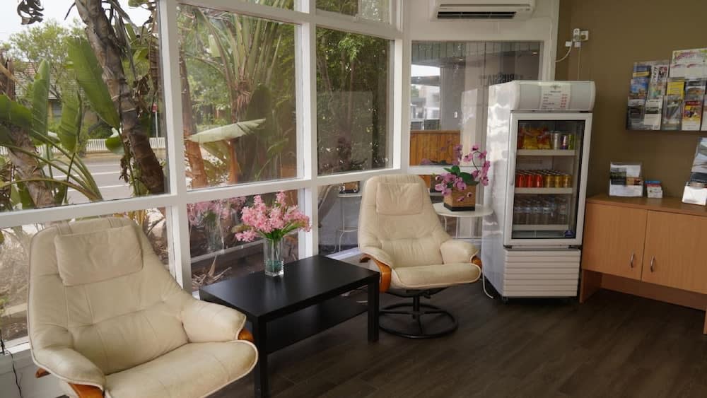 Country Motor Inn 2