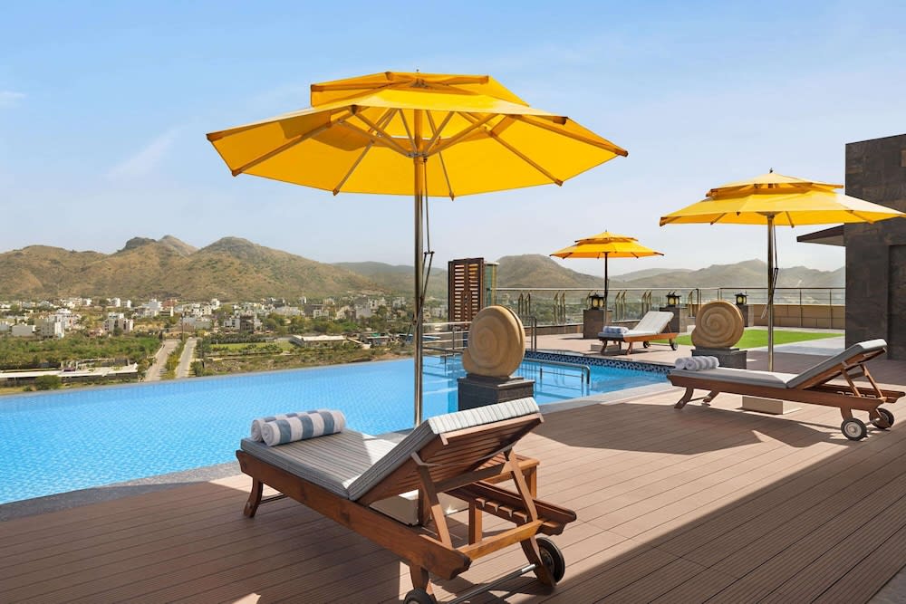 Howard Johnson by Wyndham Udaipur Roop Nagar 1