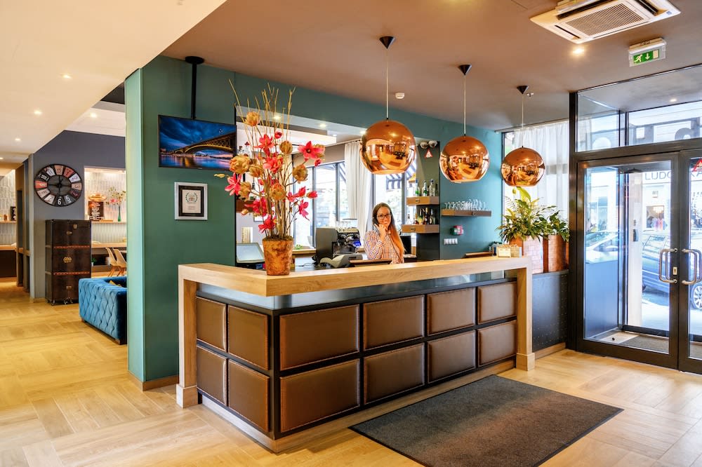 Roombach Hotel Budapest Center 5