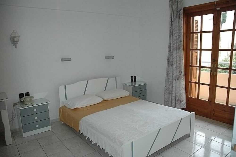 La Luna Apartments 2