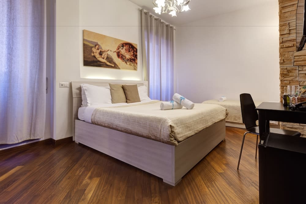 Little Rhome Suites 3