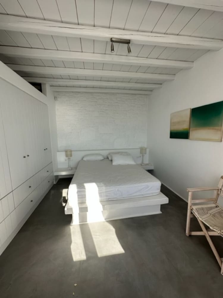 White Rock Suites & Villas 3