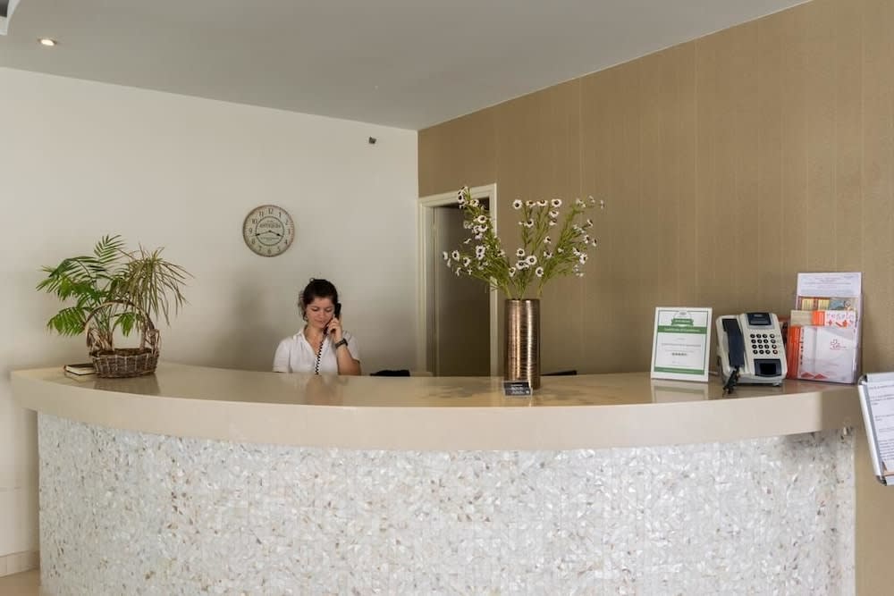 Zante Plaza Hotel & Apartments 4