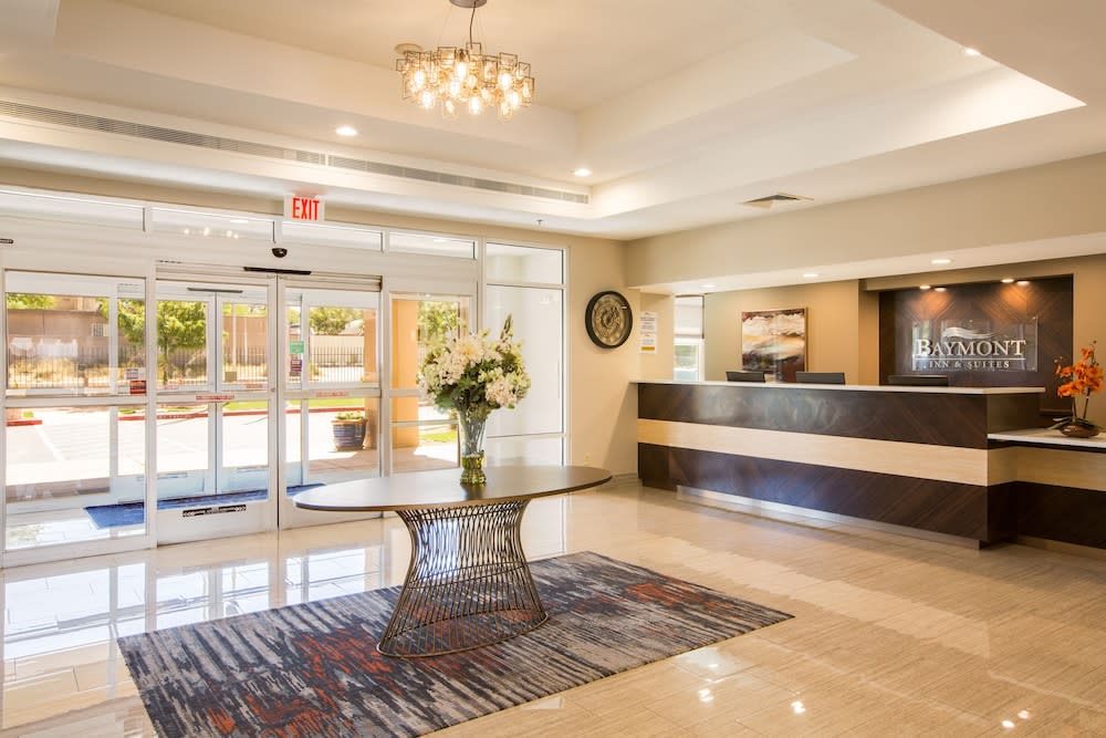 Baymont by Wyndham Albuquerque Airport 2