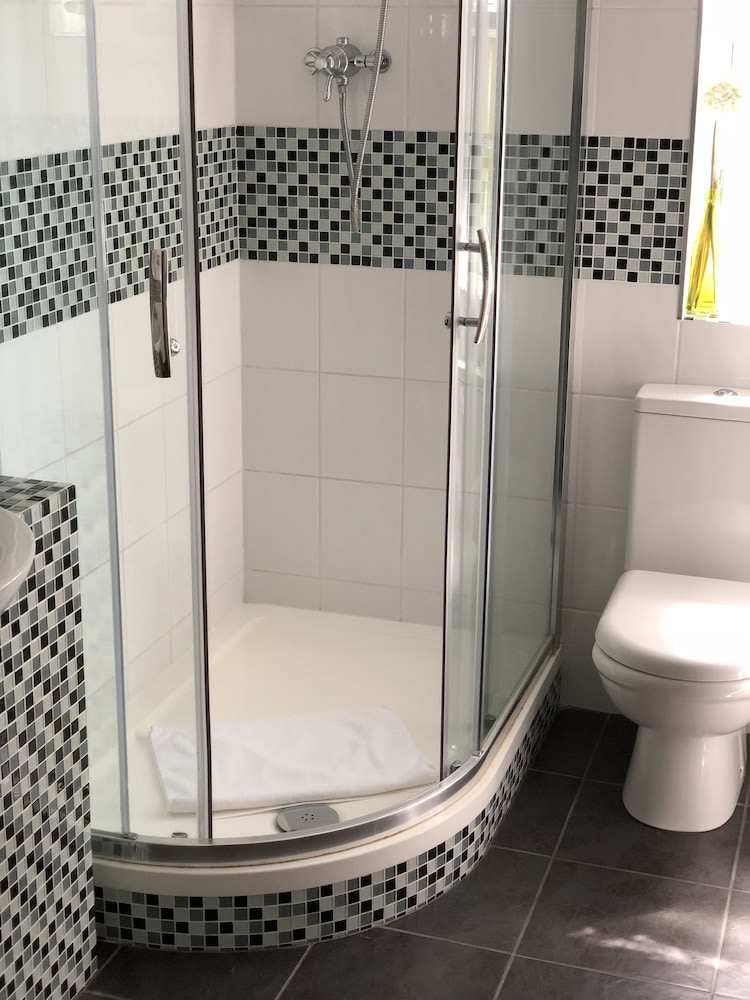 The Falcon Hotel, Farnborough | Best deals | lastminute.com