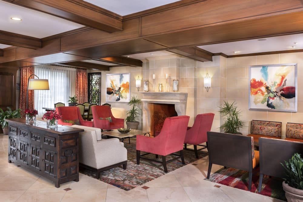 Ayres Hotel Anaheim 1