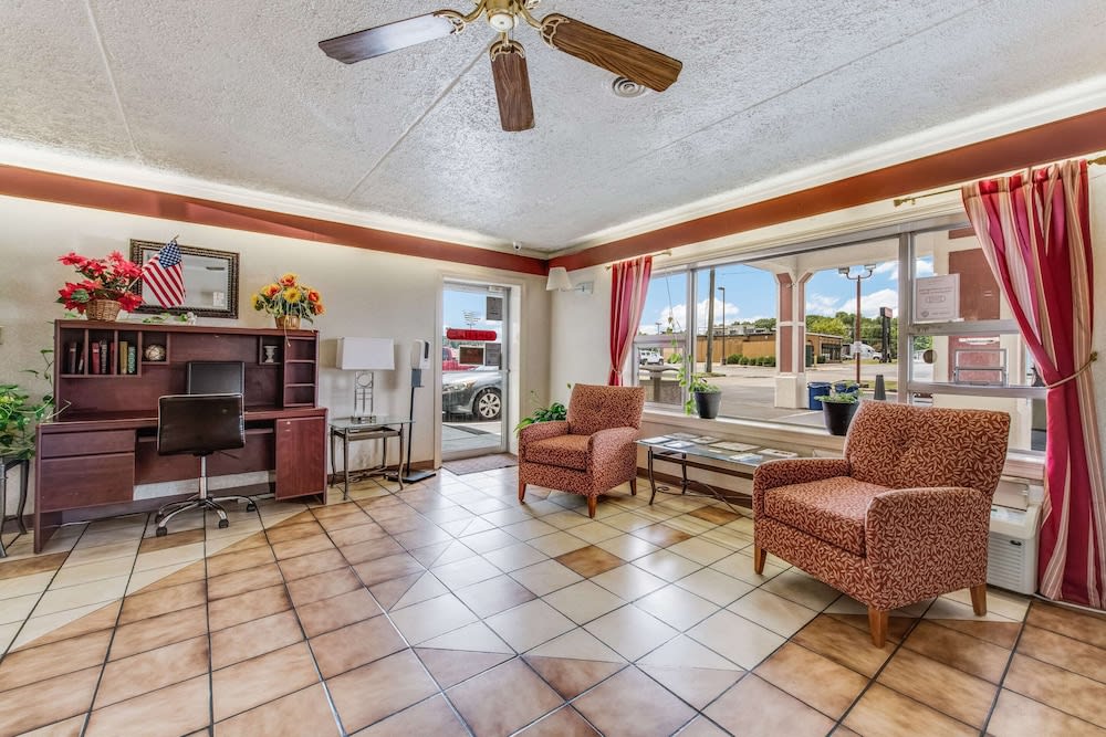 Econo Lodge Eden 1