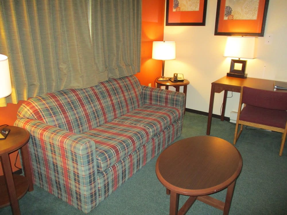 Northwoods Inn & Suites - Blackduck 5